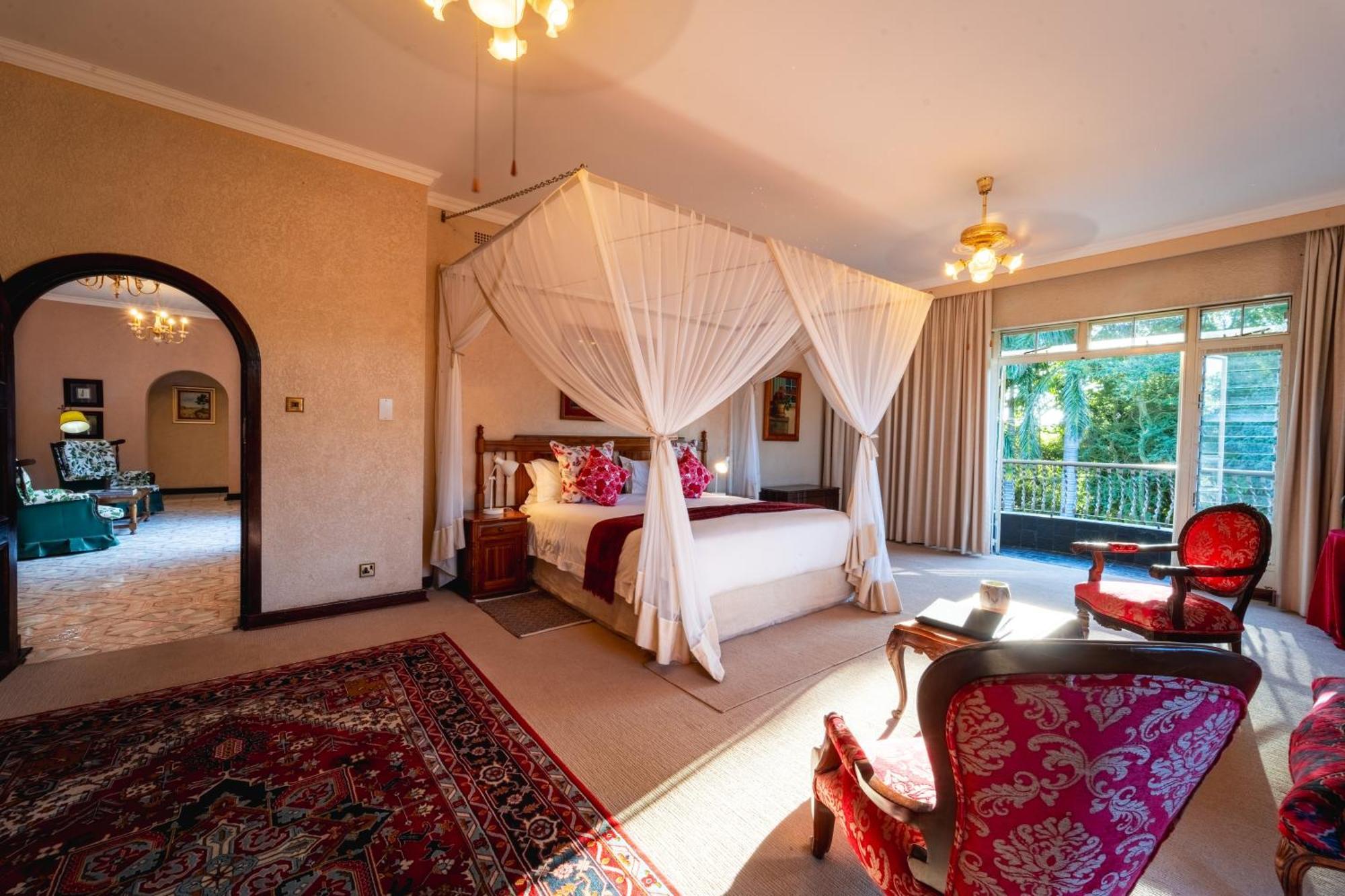 לינה וארוחת בוקר מפלי ויקטוריה The Victorian Manor מראה חיצוני תמונה